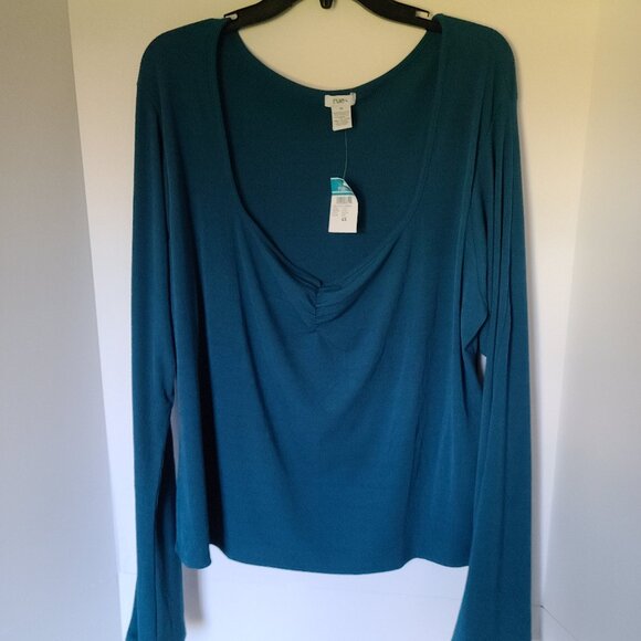 RUE + WOMEN'S SWEETHEART NECKLINE WITH TRUMPET SLEEVES SIZE 4X - Picture 1 of 7